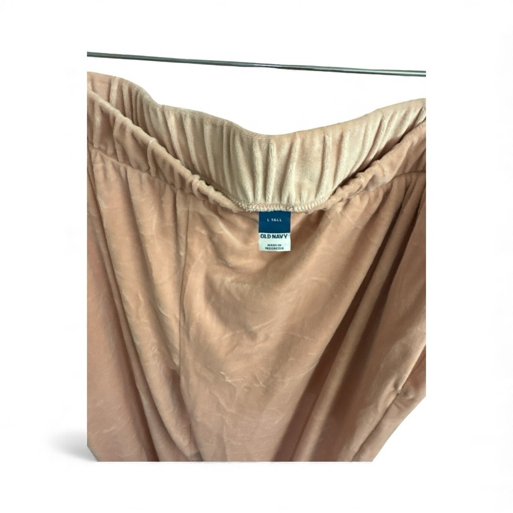 High-Waisted Luxe Velvet Jogger Sweatpants - Picture 2 of 7